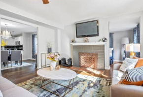 Modern 3BD Cottage Home w/Private HotTub